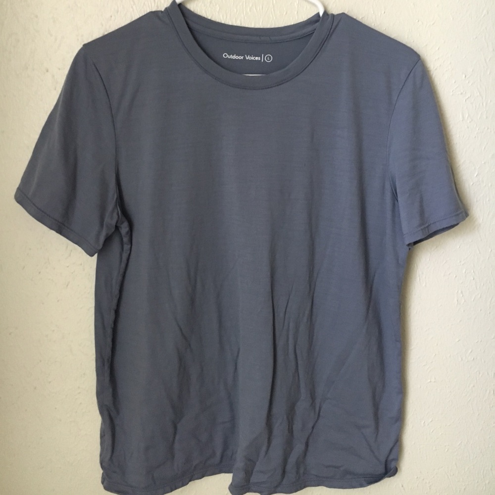 Outdoor Voices tee shirt